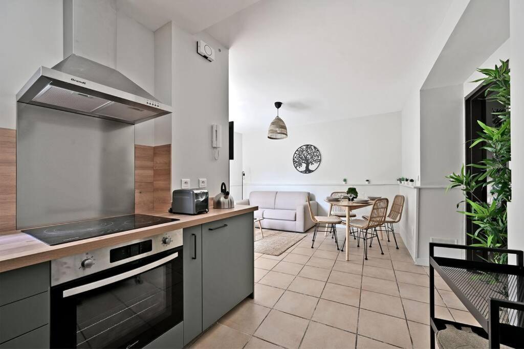 L'Olivier - 2 Terrasses - Clim Ac - Wifi - Proche Theatres Apartment Avignon Exterior photo